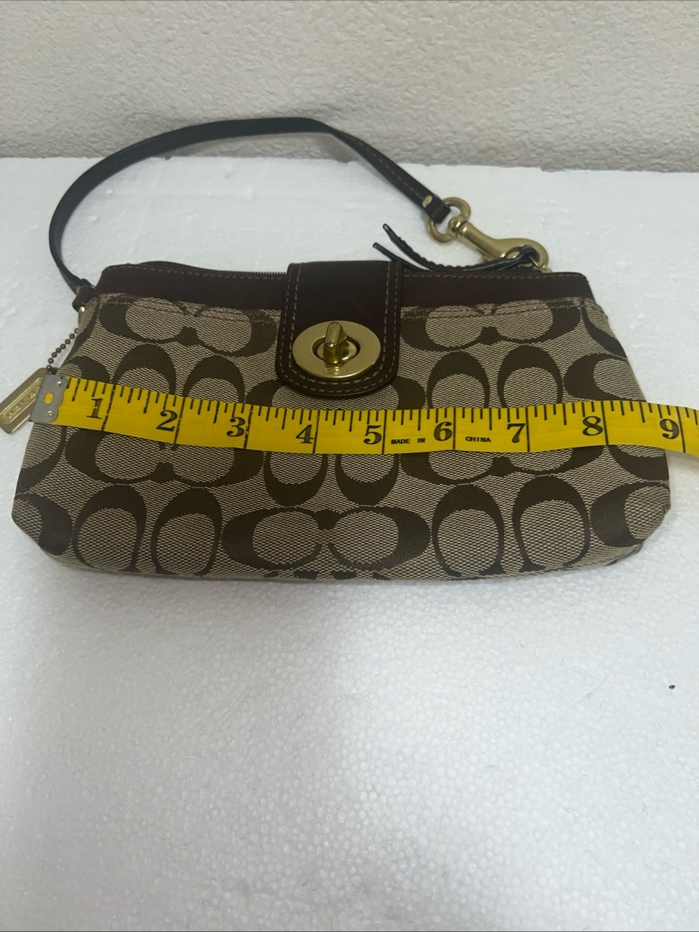Vintage coach turn lock Brown Signature Canvas leather Wristlet - Picture 10 of 11